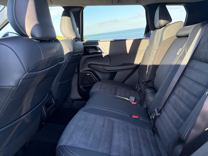 2025 Mitsubishi Outlander Aspire