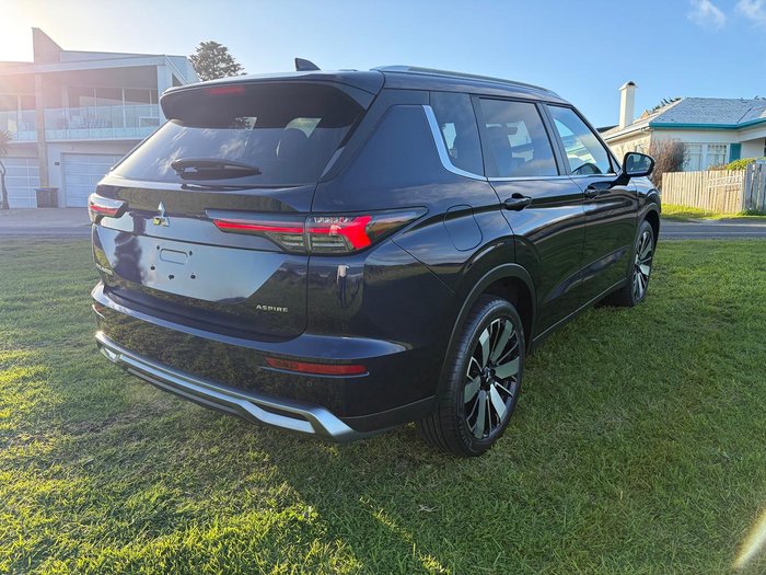 2025 Mitsubishi Outlander Aspire