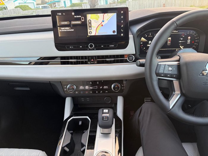 2025 Mitsubishi Outlander Exceed