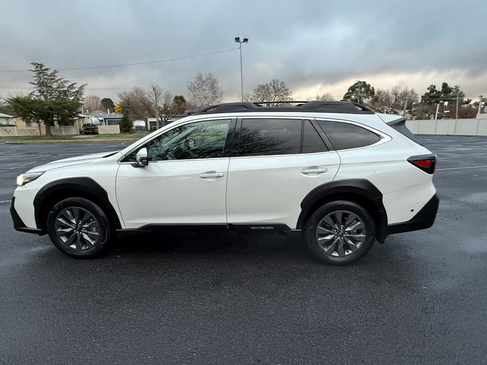 2024 Subaru Outback AWD Touring
