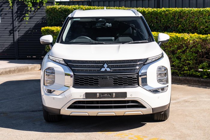 2022 Mitsubishi Outlander LS