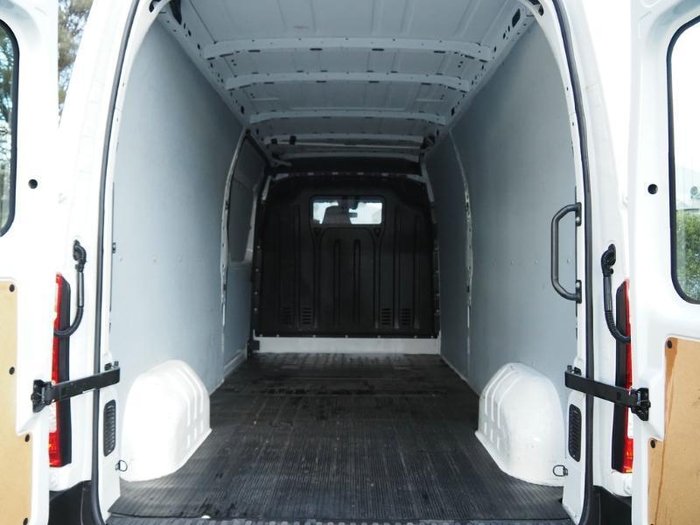 2022 Renault Master Pro 110kW