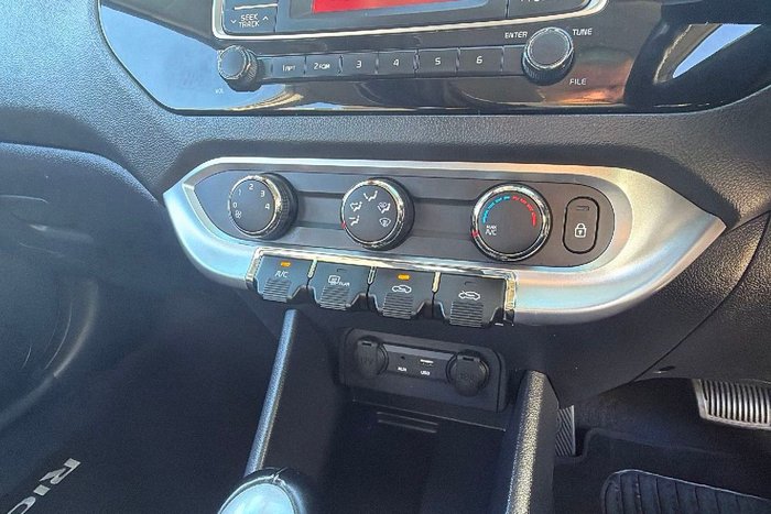 2015 Kia Rio S-Premium
