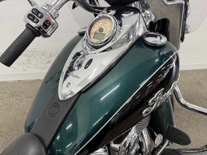 2019 Indian SPRINGFIELD MetallicJADEGreen/BLACK