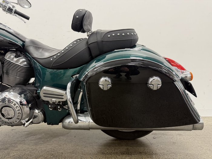 2019 Indian SPRINGFIELD MetallicJADEGreen/BLACK