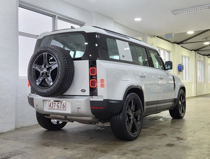2023 Land Rover Defender 110 D300 SE
