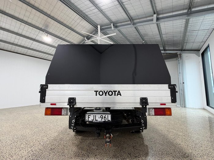 2024 Toyota Hilux SR