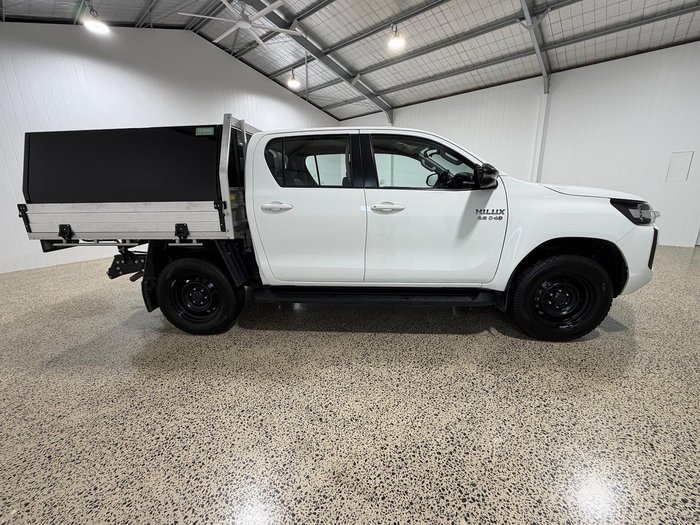 2024 Toyota Hilux SR