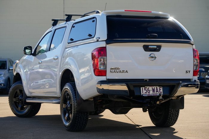 2015 Nissan Navara ST