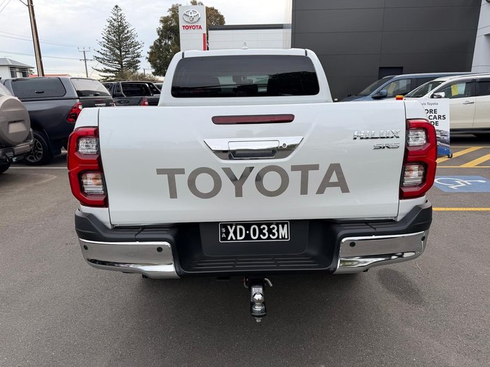 2023 Toyota Hilux SR5