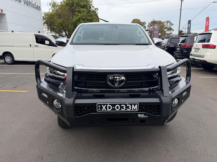 2023 Toyota Hilux SR5