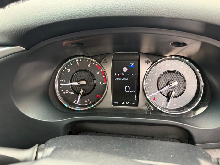 2023 Toyota Hilux SR5