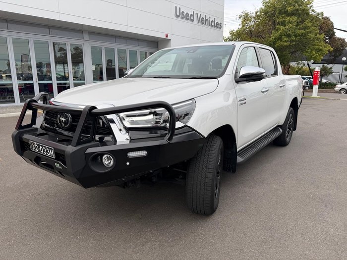 2023 Toyota Hilux SR5