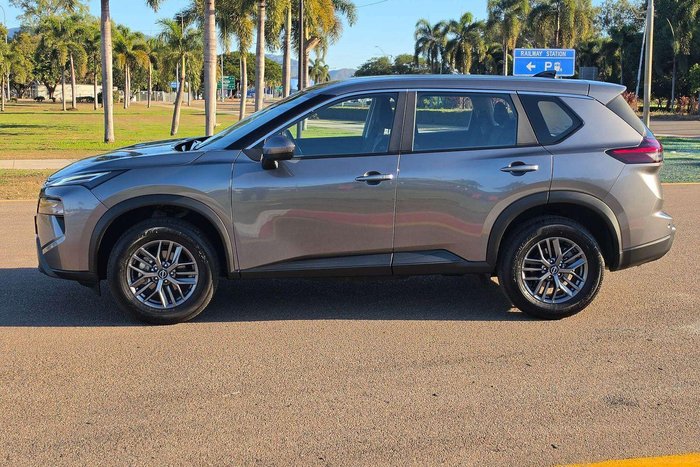 2025 Nissan X-TRAIL ST
