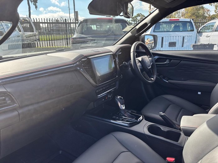 2026 Isuzu D-MAX X-TERRAIN MY25.5 4X4 Dual Range Mineral White