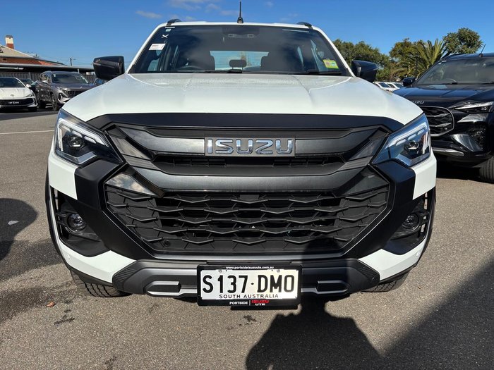 2026 Isuzu D-MAX X-TERRAIN MY25.5 4X4 Dual Range Mineral White