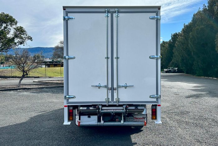 2020 Fuso Canter