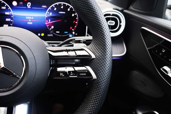2025 Mercedes-Benz C-Class C200