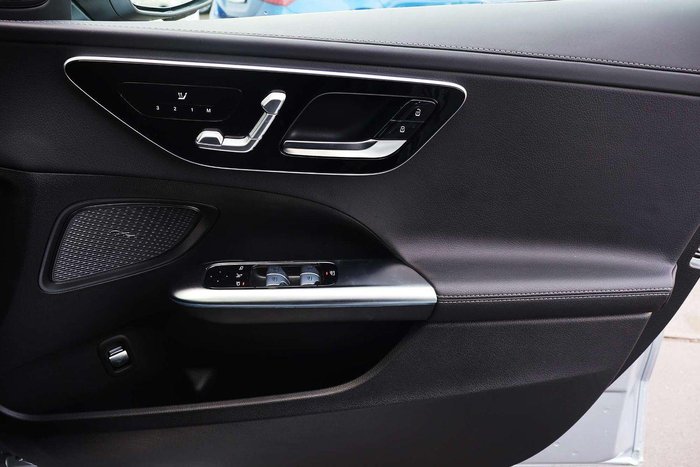 2025 Mercedes-Benz C-Class C200
