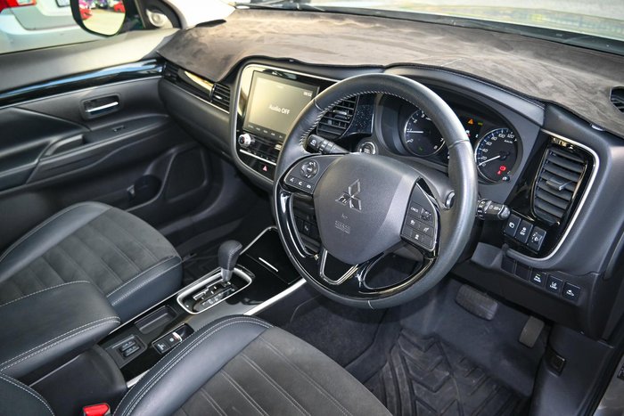 2021 Mitsubishi Outlander LS