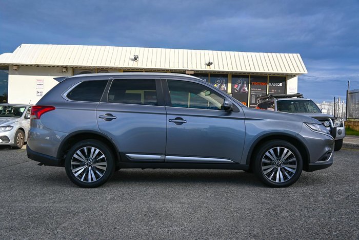 2021 Mitsubishi Outlander LS
