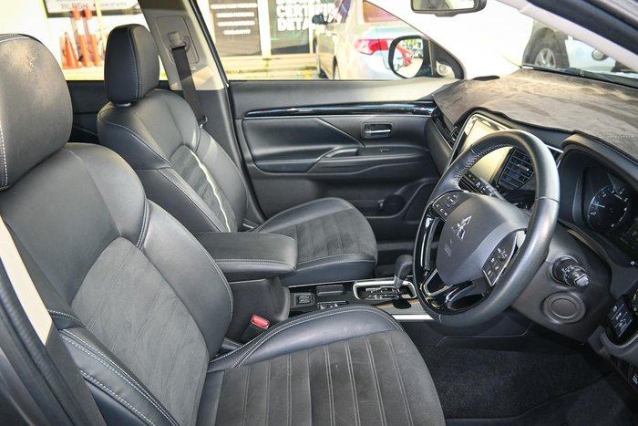 2021 Mitsubishi Outlander LS