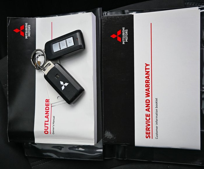 2021 Mitsubishi Outlander LS