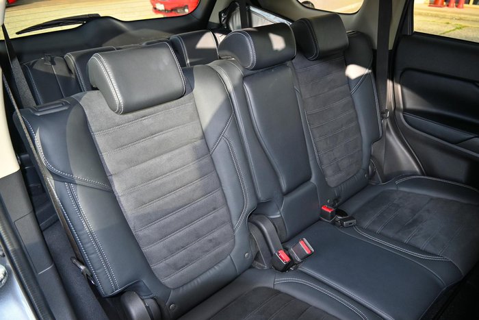 2021 Mitsubishi Outlander LS