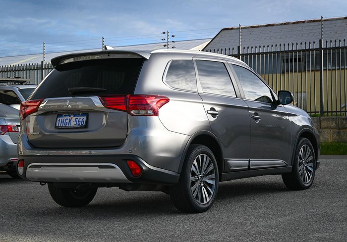 2021 Mitsubishi Outlander LS