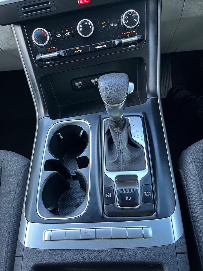 2022 Kia Carnival S