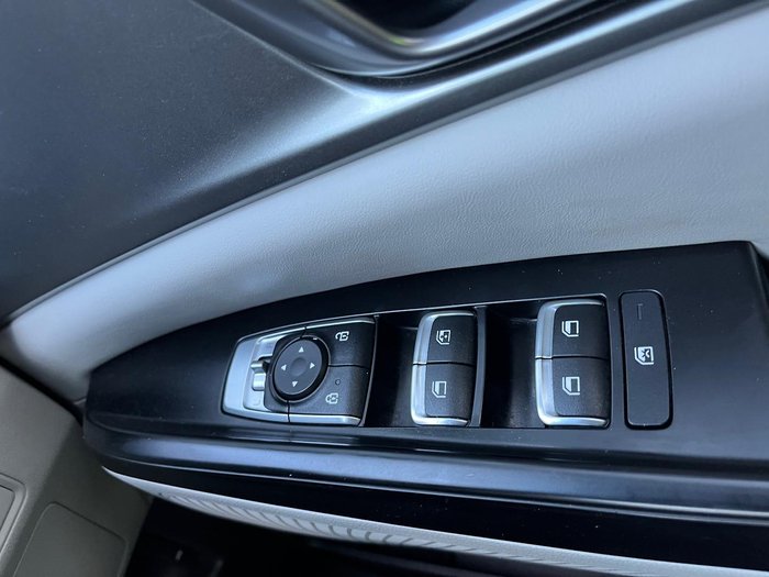 2022 Kia Carnival S