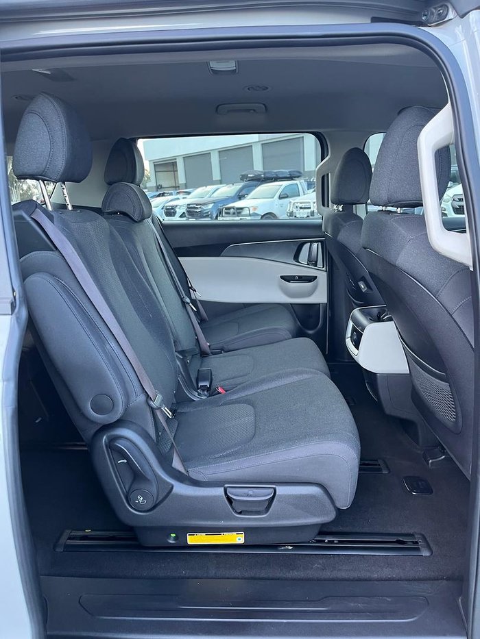 2022 Kia Carnival S