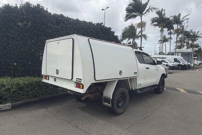 2019 Toyota Hilux SR