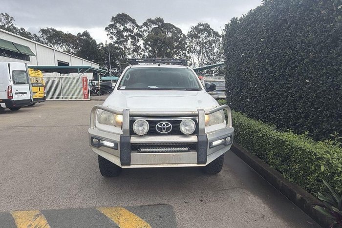 2019 Toyota Hilux SR