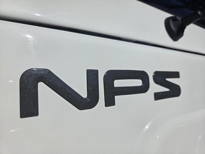 2015 Isuzu Nps300 4X4 Service Body And Crane
