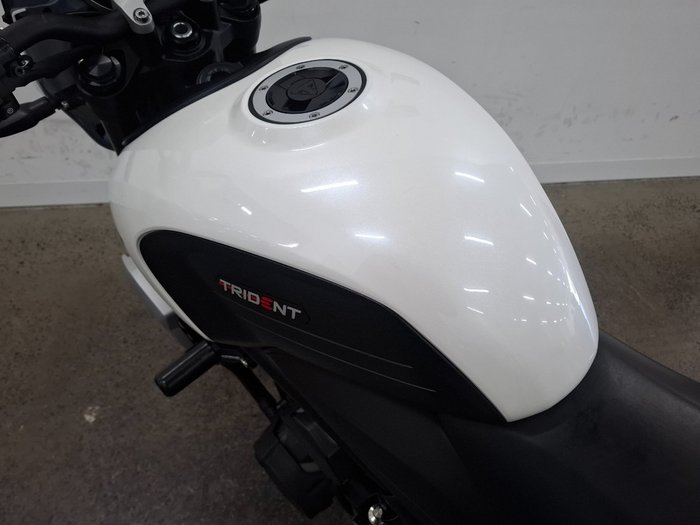 2022 Triumph TRIDENT 660 White