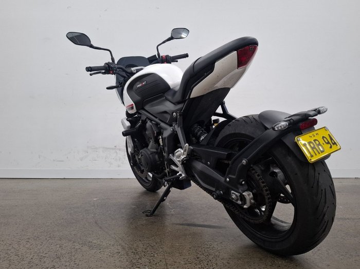 2022 Triumph TRIDENT 660 White