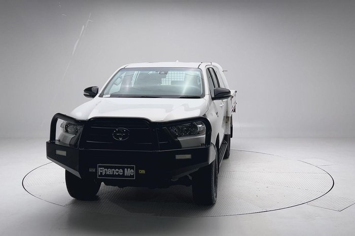 2023 Toyota Hilux SR