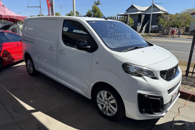 2022 PEUGEOT EXPERT