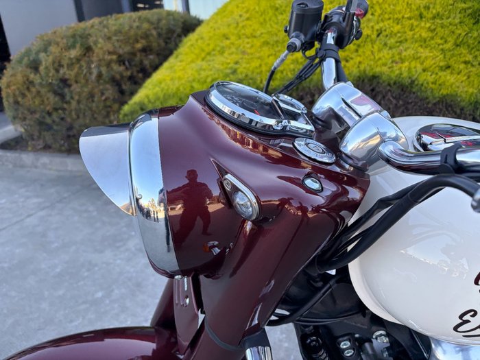 2025 Royal Enfield CLASSIC 650 VALLAM RED