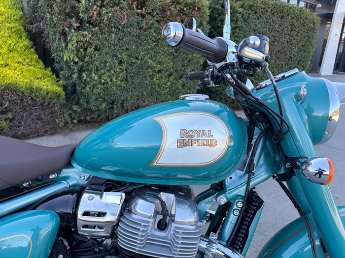 2026 Royal Enfield CLASSIC 650 Green