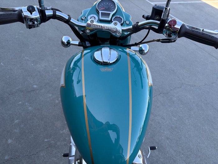 2026 Royal Enfield CLASSIC 650 Green