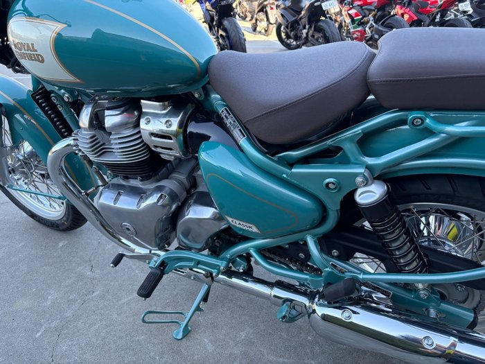 2026 Royal Enfield CLASSIC 650 Green