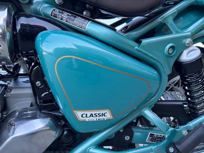 2026 Royal Enfield CLASSIC 650 Green
