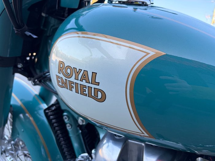 2026 Royal Enfield CLASSIC 650 Green