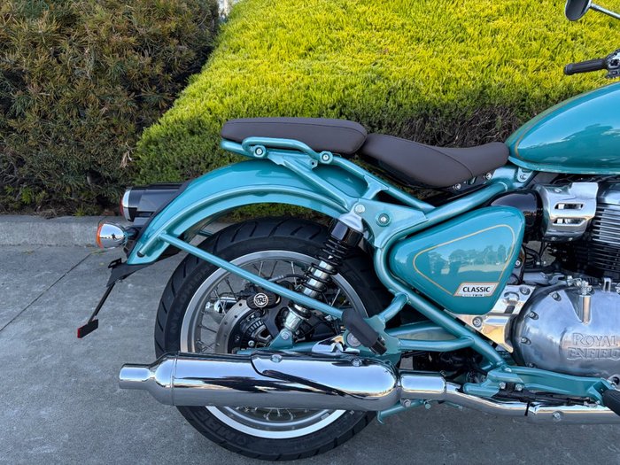 2026 Royal Enfield CLASSIC 650 Green