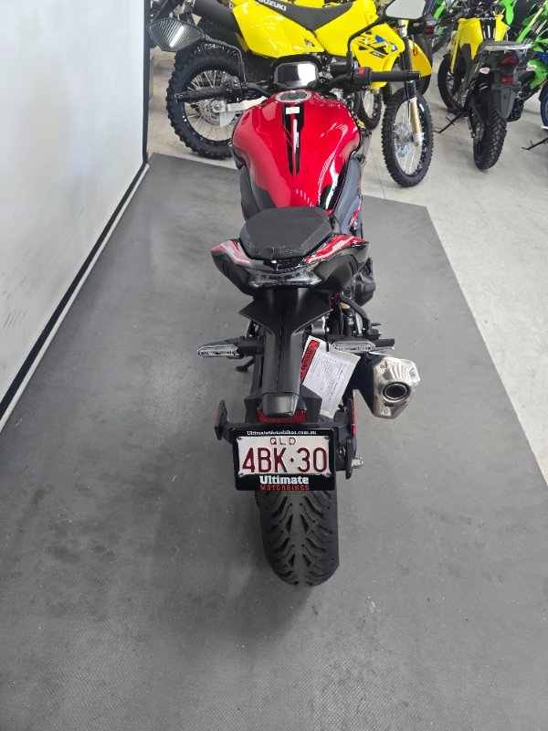 2024 Kawasaki 2024 Kawasaki 900CC (Z900) Sports Red