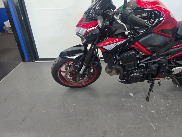 2024 Kawasaki 2024 Kawasaki 900CC (Z900) Sports Red