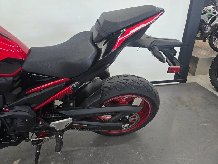 2024 Kawasaki 2024 Kawasaki 900CC (Z900) Sports Red