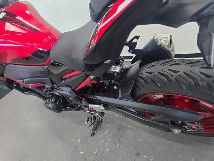 2024 Kawasaki 2024 Kawasaki 900CC (Z900) Sports Red